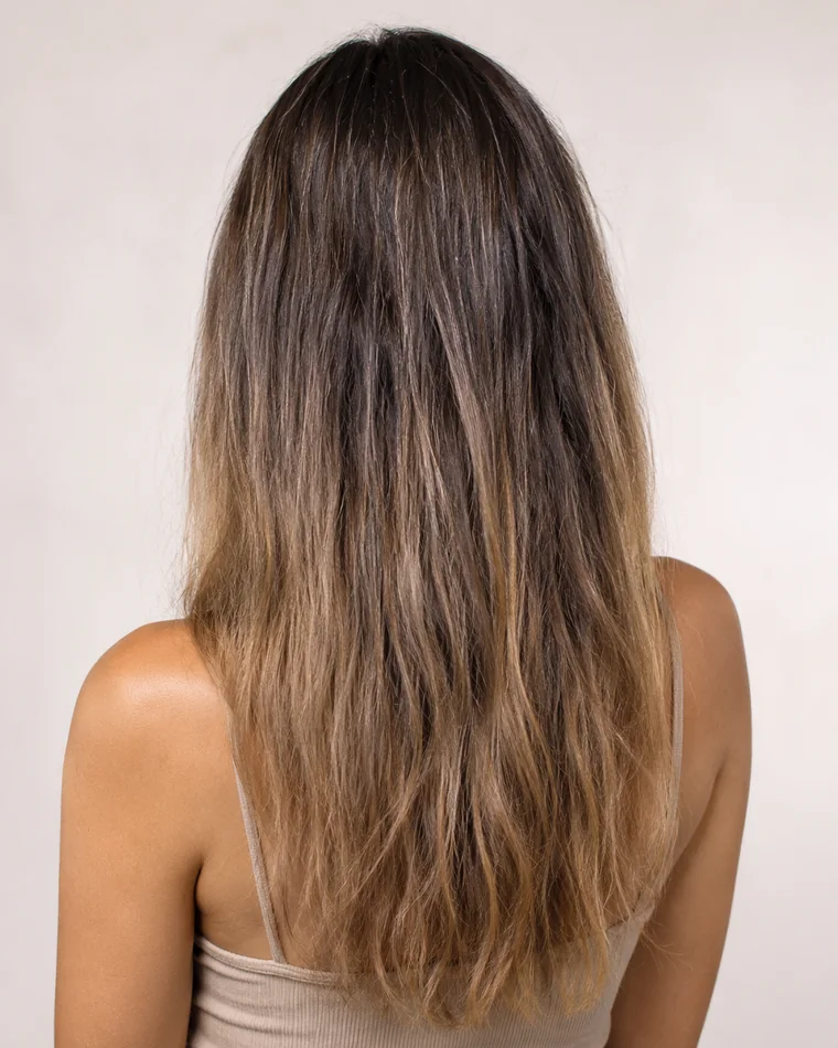 Cabello teñido opaco, reseco y sin brillo